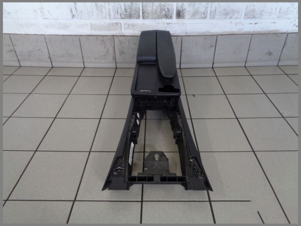 Mercedes W204 C-Klasse Mittelarmlehne Mittelkonsole Schwarz Armlehne 2046800050