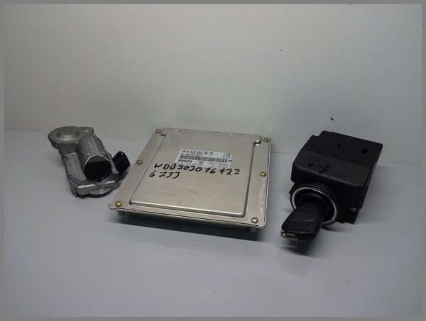 Mercedes Benz W203 270 Motorsteuergerät Steuergerät 6121532879 Bosch 0281010802