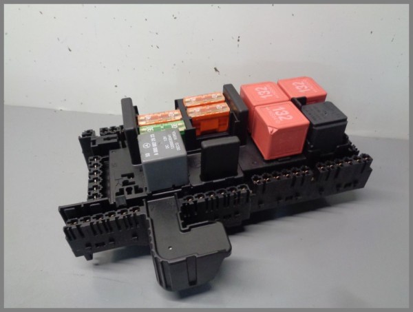 Mercedes W205 Fuse Box 2059068501 Original Power Distribution Unit