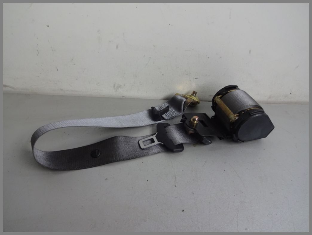 Mercedes W210 S210 Kombi Anschnallgurt Gurt Hinten Links 2108600985 7c15 Grau W210 E Klasse Mercedes Ersatzteile Benzshop De