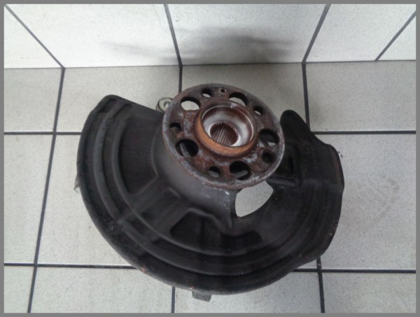 Mercedes Benz W176 Wheel Hub Steering Knuckle Front Right 2463320601 Original