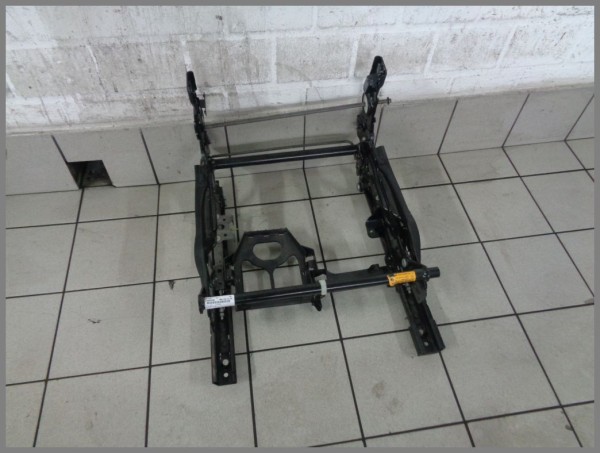 Mercedes R171 SLK Sitzkonsole Konsole Sitz Links 1719101536 Original Sitzgestell