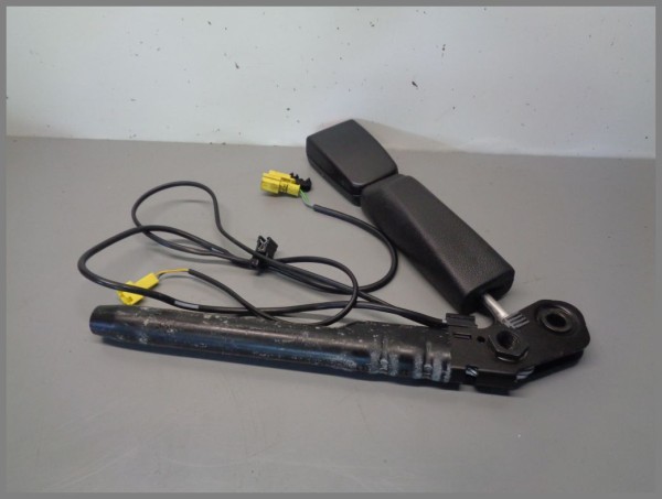 Mercedes Benz W221 Gurtschloss Vorne RECHTS Gurtstraffer 2218601869 Schwarz