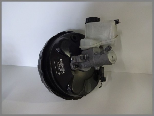 Mercedes Benz W212 E-Class Brake Booster Master Cylinder 2124303330