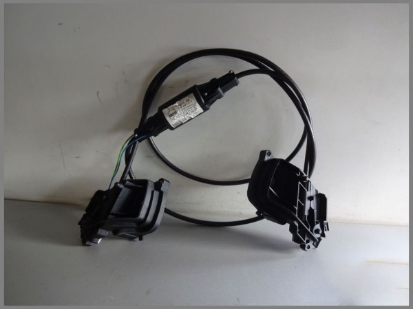Mercedes Benz W211 E-Klasse Stellmotor Laderaumabdeckung 2118204942 Motor