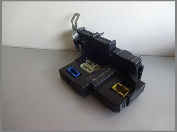 Mercedes W204 SAM Steuergerät Zentralsteuergerät 2045451669 HELLA 5DK009225-29