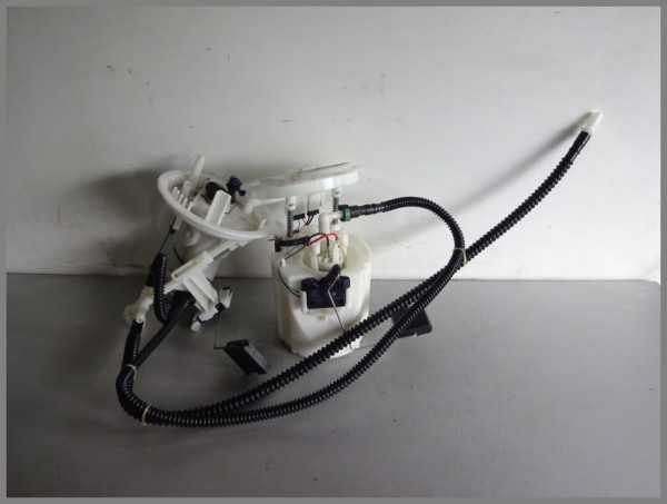 Mercedes Benz W204 gasoline pump fuel 2044700294 2044700394