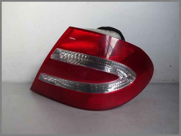 Mercedes Benz MB W209 CLK taillights RCHTS 2098200264 Hella